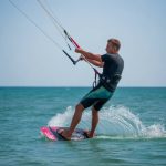 Kitesurf Faro : mon guide des meilleurs spots et conditions pour rider au sud du Portugal